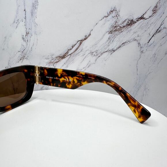 New MIU MIU Sunglasses - Picture 12 of 16